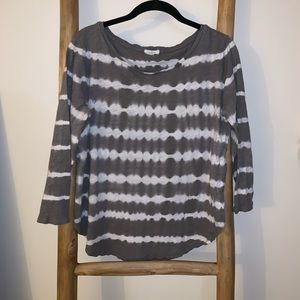 Soft Joie gray and white tie dye 3/4 sleeve tee